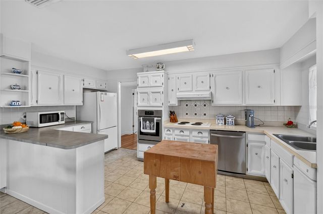 404 W BELVEDERE STREET, Lakeland, FL 33803