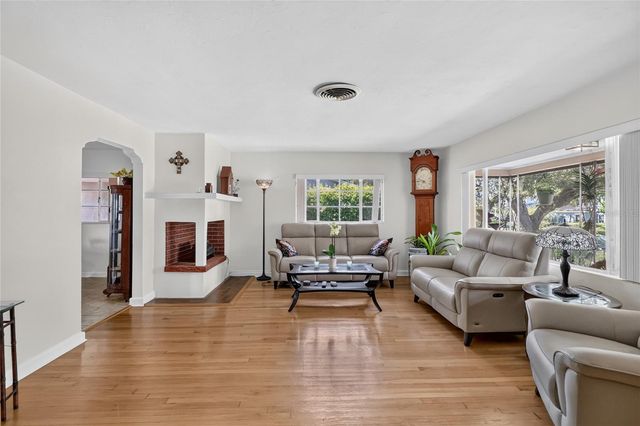 404 W BELVEDERE STREET, Lakeland, FL 33803