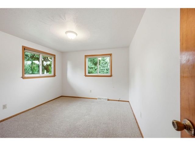 1917 Estrella Ave, Loveland, CO 80538