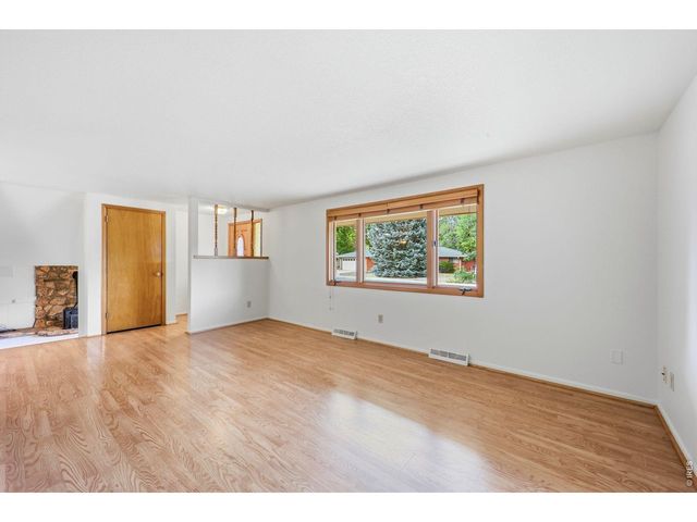 1917 Estrella Ave, Loveland, CO 80538