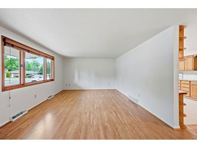 1917 Estrella Ave, Loveland, CO 80538