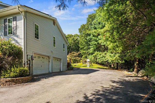 15 Parkside Court, Pomona, NY 10970