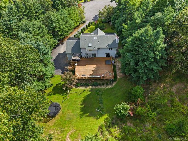 15 Parkside Court, Pomona, NY 10970