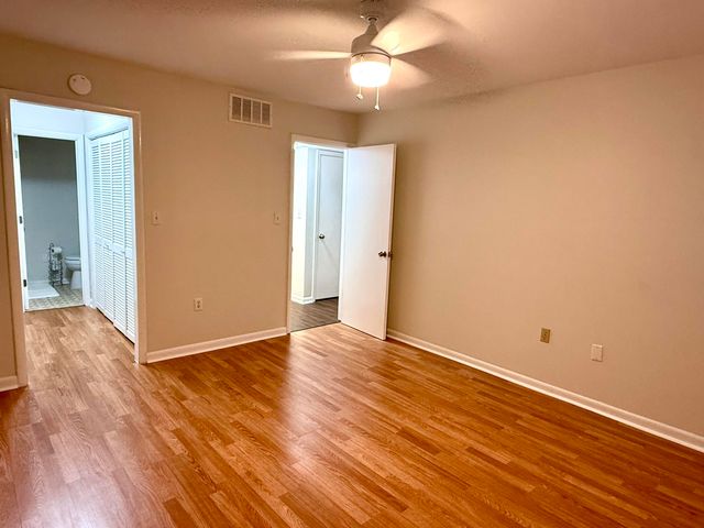 5260 Crossbow Cir Unit 1B, Roanoke, VA 24018