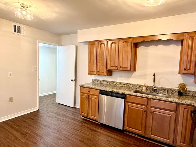 5260 Crossbow Cir Unit 1B, Roanoke, VA 24018