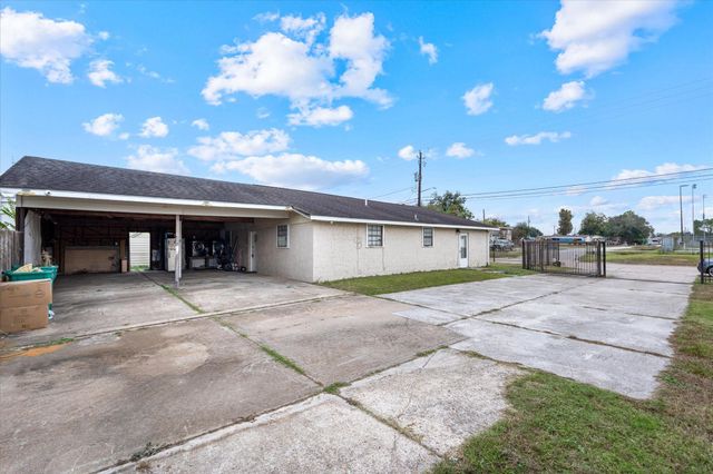 2910 San Augustine Avenue, Pasadena, TX 77503