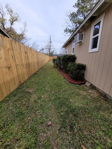 7617 Delavan Drive, Houston, TX 77028