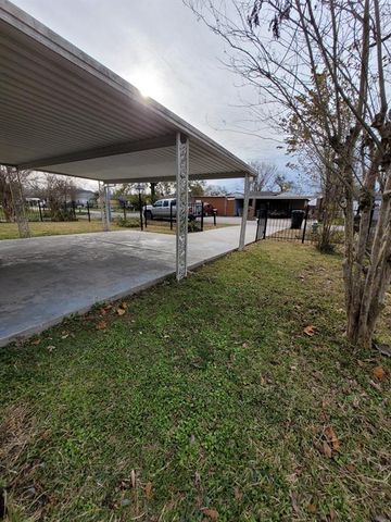 7617 Delavan Drive, Houston, TX 77028