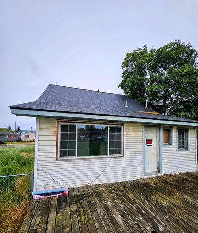 1221 E Indiana Ave, Spokane, WA 99207