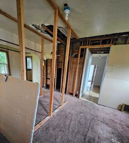 1221 E Indiana Ave, Spokane, WA 99207