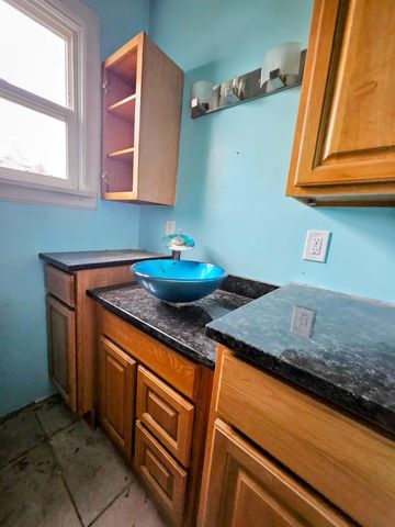 1221 E Indiana Ave, Spokane, WA 99207