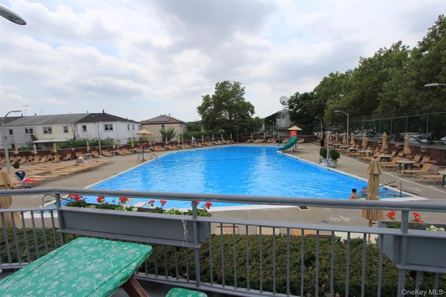 61-20 Grand Central Parkway A507, Forest Hills, NY 11375