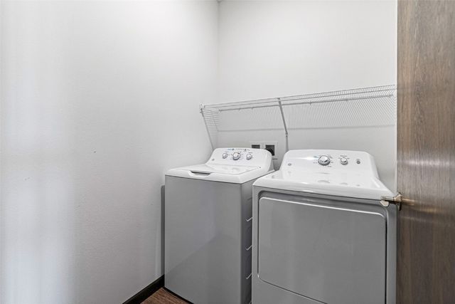 2877 Spring Rose Circle 211, Coralville, IA 52241