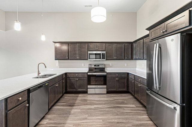 2877 Spring Rose Circle 211, Coralville, IA 52241