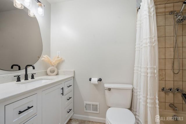 609 Old Stage Road, Spotswood, NJ 08884