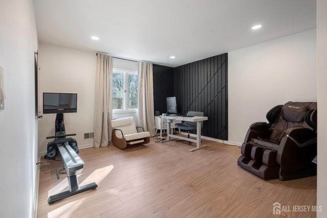 609 Old Stage Road, Spotswood, NJ 08884