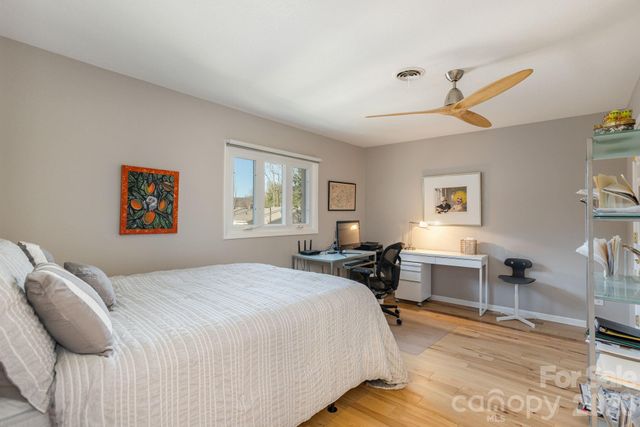 321 Britton Creek Drive, Hendersonville, NC 28791
