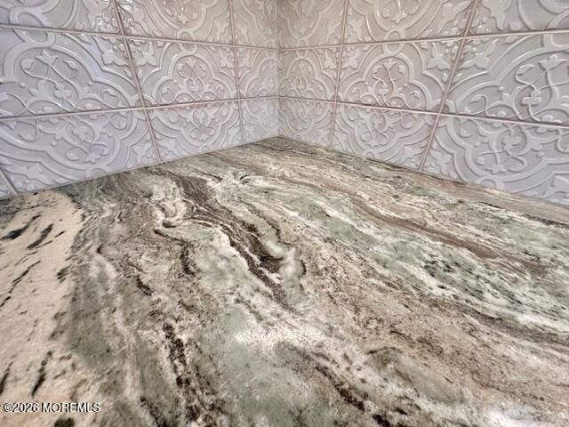 8 Willow Court, Parlin, NJ 08859