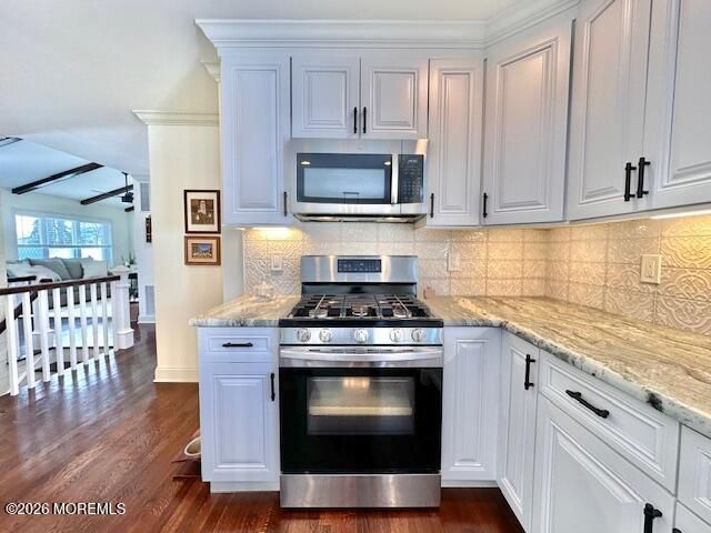 8 Willow Court, Parlin, NJ 08859