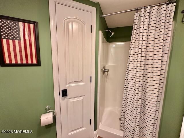 8 Willow Court, Parlin, NJ 08859