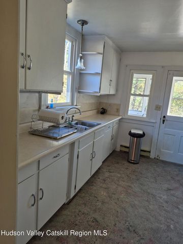 28 North Manheim Boulevard, New Paltz, NY 12561