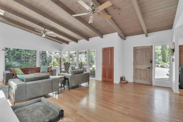 9466 Hidden Valley Place, Beverly Hills, CA 90210