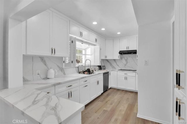 9466 Hidden Valley Place, Beverly Hills, CA 90210