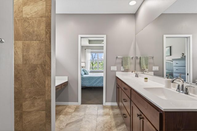 14302 Shore Crest Drive NW, Prior Lake, MN 55372