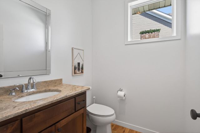 14302 Shore Crest Drive NW, Prior Lake, MN 55372