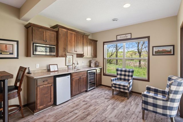 14302 Shore Crest Drive NW, Prior Lake, MN 55372