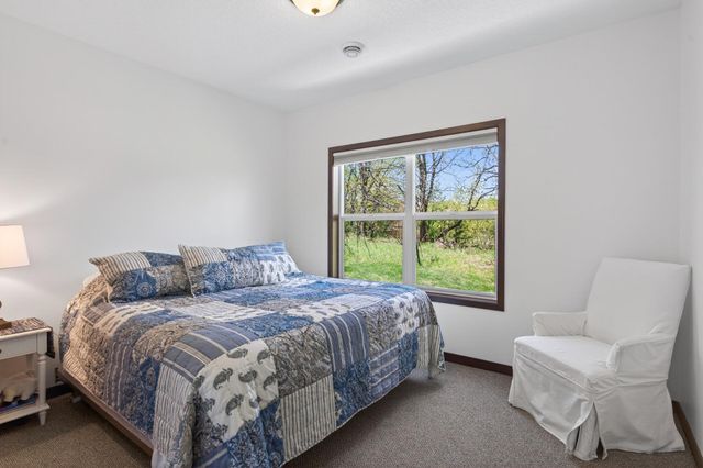14302 Shore Crest Drive NW, Prior Lake, MN 55372