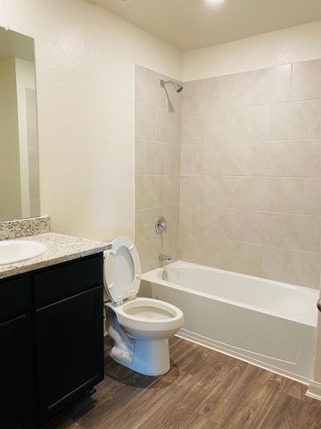 1017 Riverdale CV, Jarrell, TX 76537