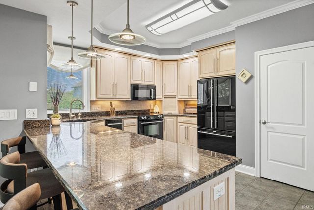 623 Bur Oak W Court, Lafayette, IN 47909