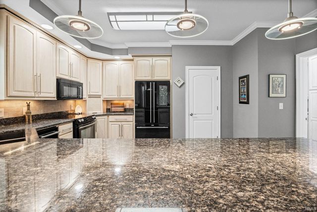 623 Bur Oak W Court, Lafayette, IN 47909