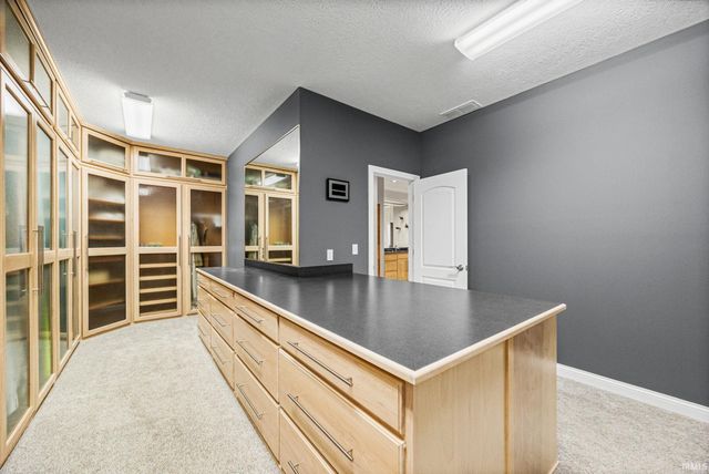 623 Bur Oak W Court, Lafayette, IN 47909