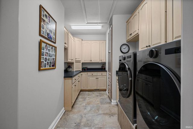 623 Bur Oak W Court, Lafayette, IN 47909