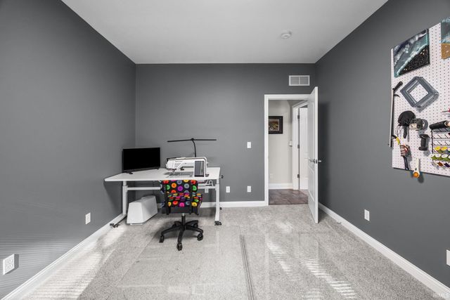 623 Bur Oak W Court, Lafayette, IN 47909