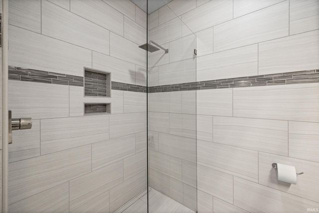 623 Bur Oak W Court, Lafayette, IN 47909