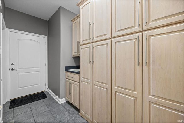623 Bur Oak W Court, Lafayette, IN 47909