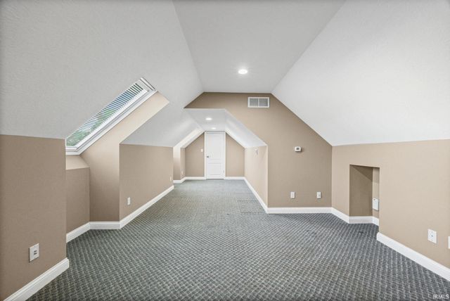 623 Bur Oak W Court, Lafayette, IN 47909