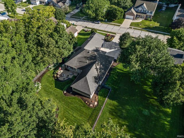 623 Bur Oak W Court, Lafayette, IN 47909