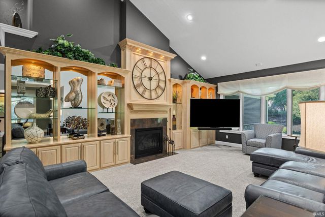 623 Bur Oak W Court, Lafayette, IN 47909