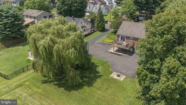 248 N 3RD ST, Perkasie, PA 18944