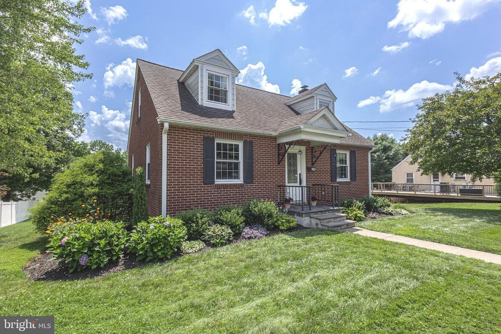 248 N 3RD ST, Perkasie, PA 18944