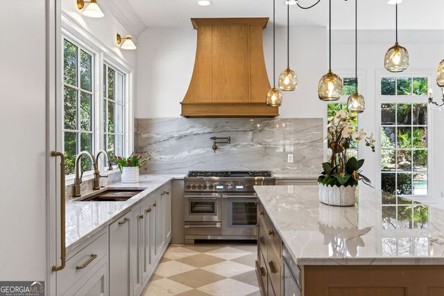 115 Mount Paran Ridge, Atlanta, GA 30327