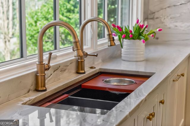 115 Mount Paran Ridge, Atlanta, GA 30327