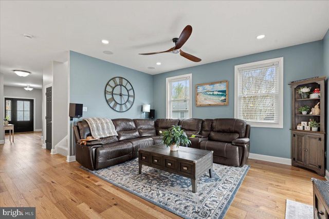 1066 WALNUT AVE, North Beach, MD 20714