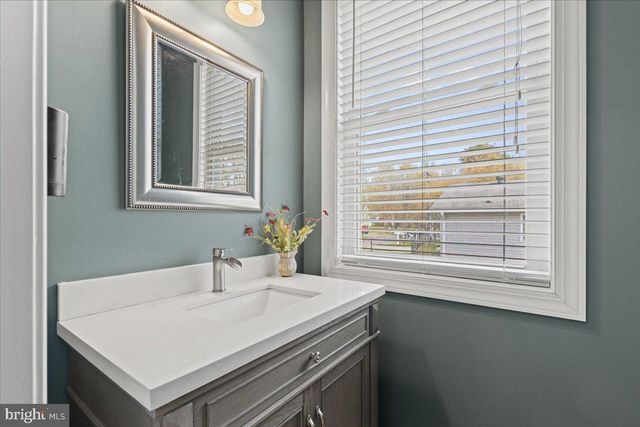 1066 WALNUT AVE, North Beach, MD 20714