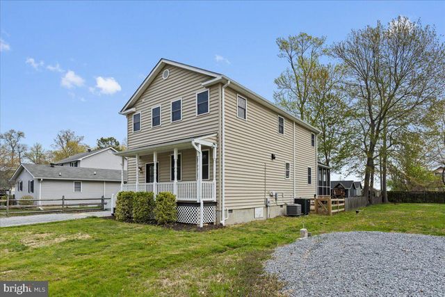 1066 WALNUT AVE, North Beach, MD 20714