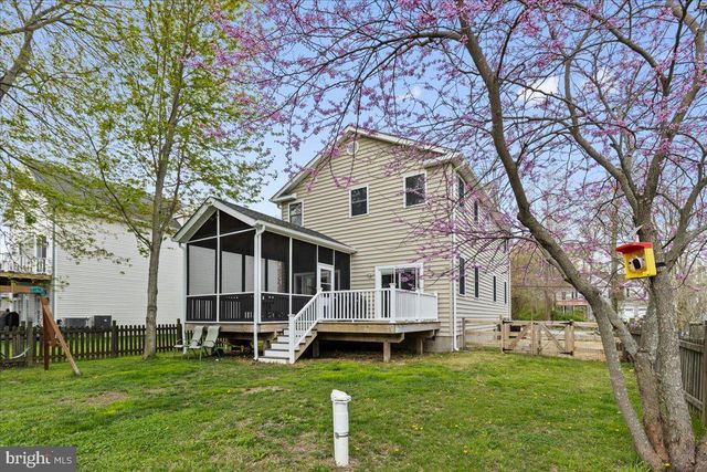 1066 WALNUT AVE, North Beach, MD 20714